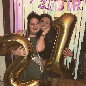 Meet your Posher, Hannah